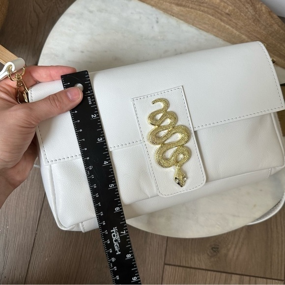 NWT Original HOUSE OF HARLOW
1960 Snake 100% Leather Shoulder
Bag Gold White - Picture 11 of 13